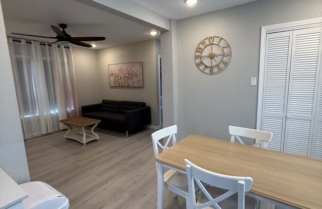 2819 South Pine Street