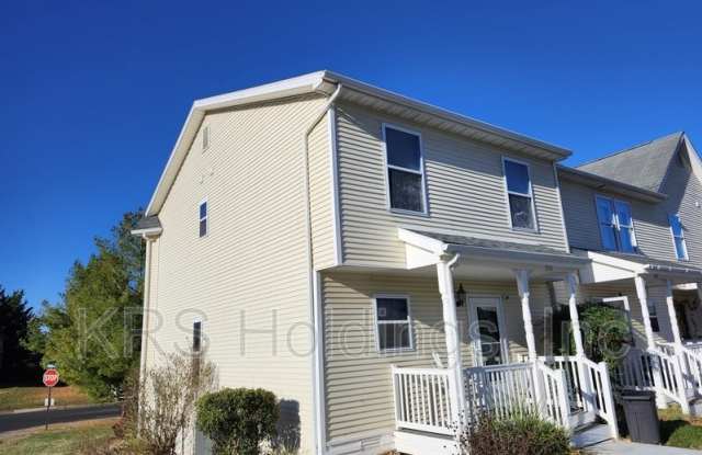 1210 Victorian Village Dr