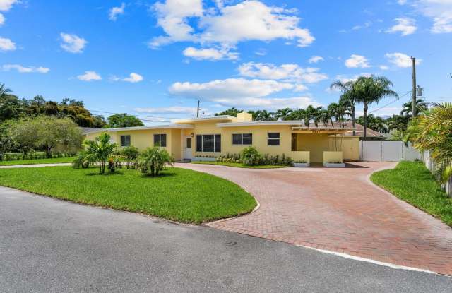 7531 Edgewater Circle