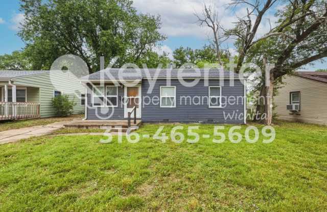 Charming 3-Bedroom Home with Original Hardwood Floors & Large Backyard