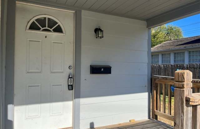 3412 Denver Avenue unit: C