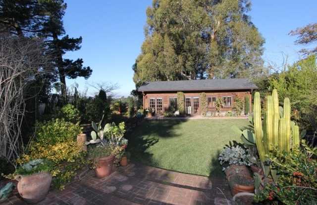 Oakland Hills Studio Cottage in Zumba Gardens Available Now! photos photos