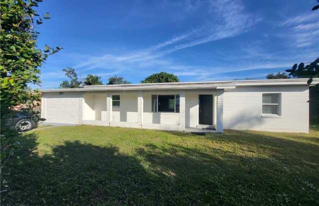 2027 Maravilla Circle