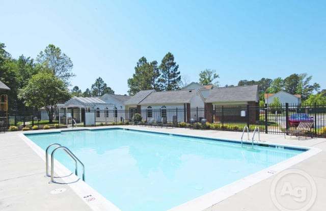 3900 Woodbridge Dr Unit D12