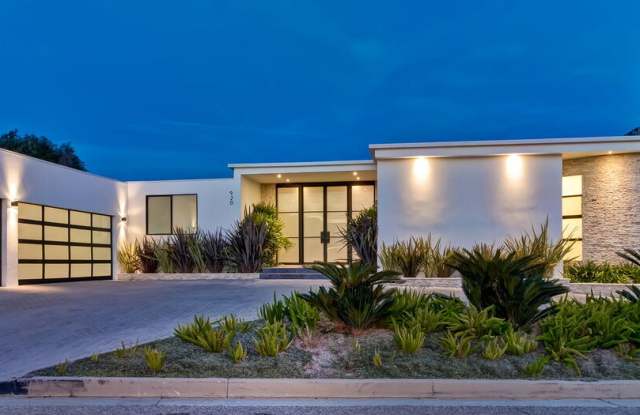 920 Linda Flora Drive