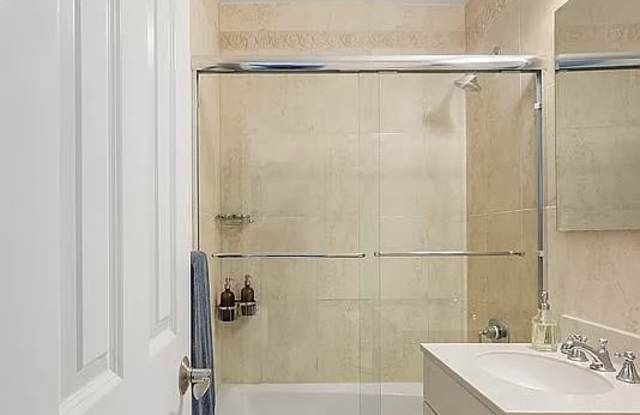 444 E 86th St Apt 4D