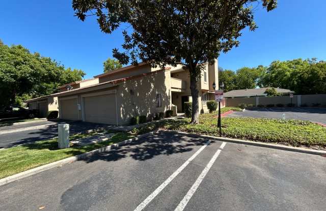1228 W Roseburg Avenue #A