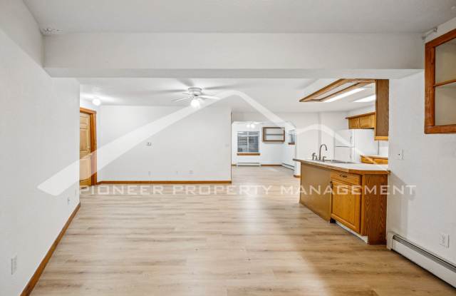 Spacious Basement Unit with Washer/Dryer and 2 Full Bathrooms