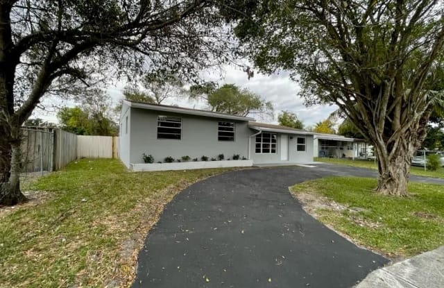 6830 SW 17th St - 6830 Southwest 17th Street, North Lauderdale, FL 33068