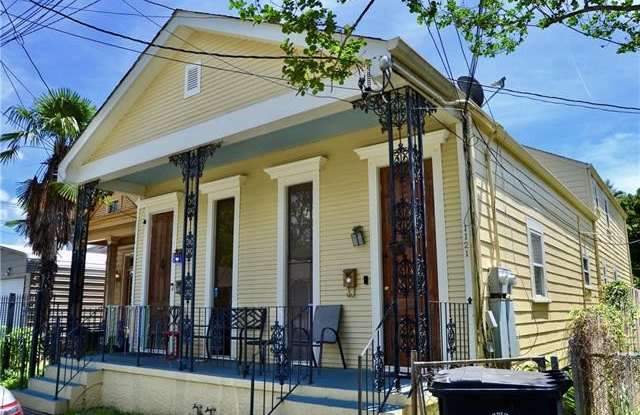 1121 HILLARY Street - 1121 Hillary Street, New Orleans, LA 70118