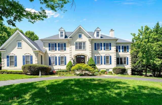 Photo of 1445 MAYHURST Boulevard