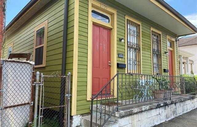 1929 DELACHAISE Street