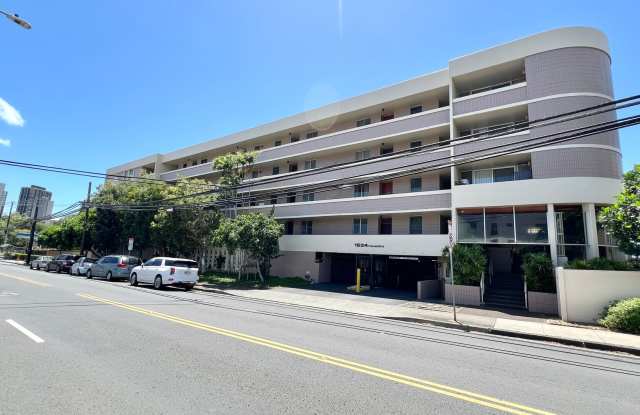 Photo of AVAILABLE NOW! 2-Bedroom, 2-Bath Corner Unit in a Convenient Location