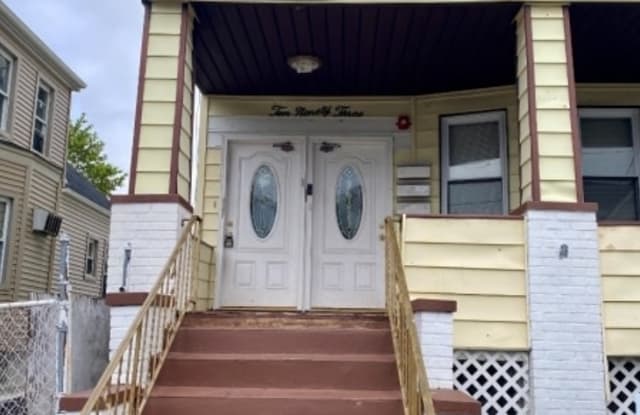 1093 E 22nd St - 1093 East 22nd Street, Paterson, NJ 07513