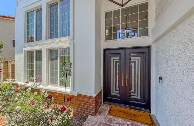 2111 Peak Place