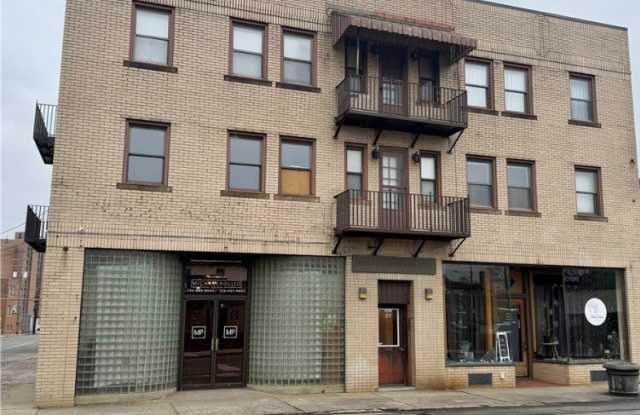 Photo of 35 S Beeson Blvd