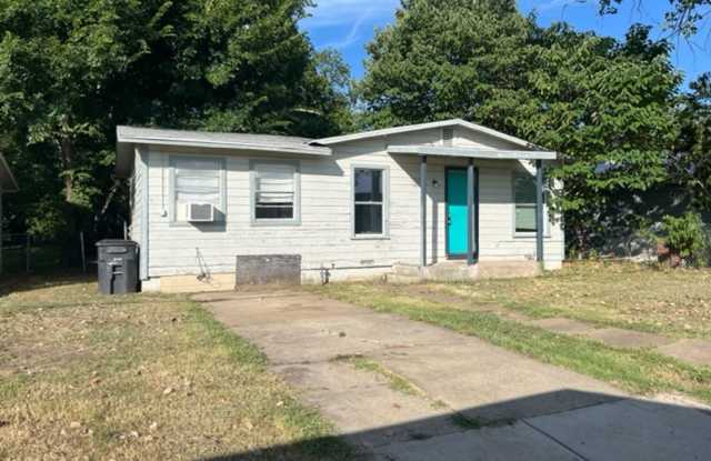 3 bed 1 bath ready now
