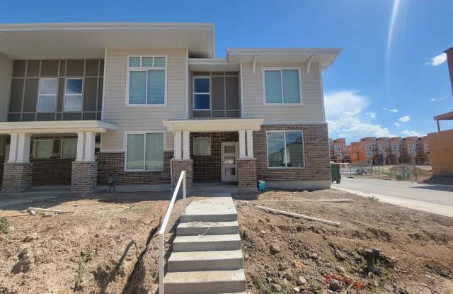 Photo of GORGEOUS Spacious Town Home