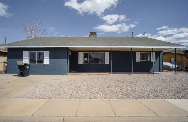 2406 Yale Avenue - 2406 Yale Avenue, Alamogordo, NM 88310