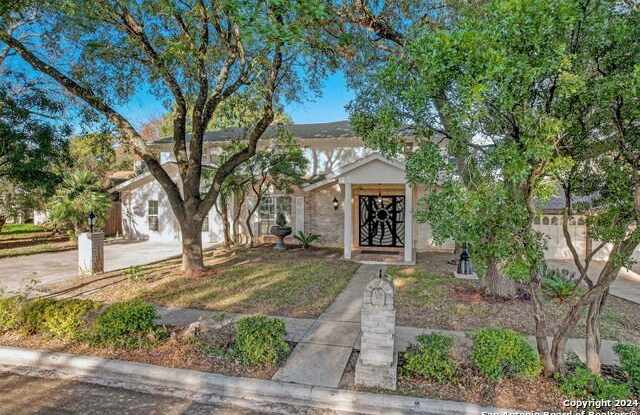 Photo of 10804 LANDS RUN ST