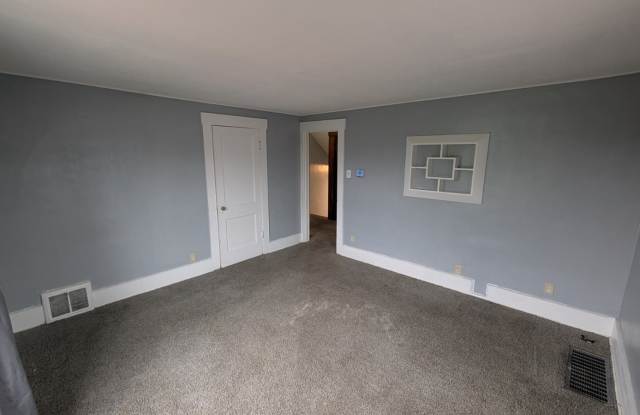 1135 16th Street NW UP