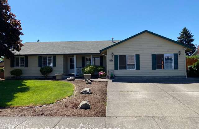 Beautiful 3 Bedrooms, 2 Bathrooms, In Aumsville