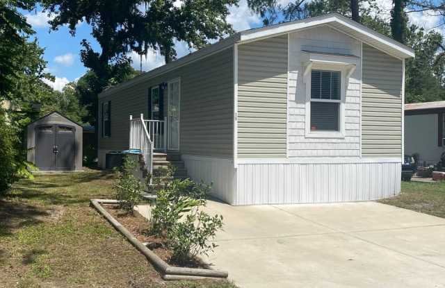 Photo of 1600 NE 12th Avenue