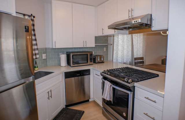 Photo of RARE Offering 2BD/2BA Furnished Condo of secured building in highly sought after Boutique Bella Capri building.