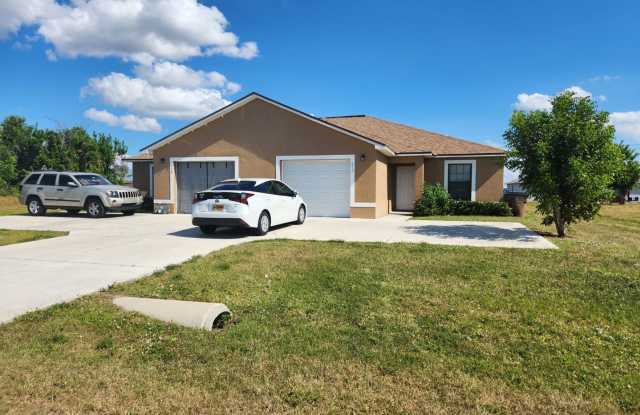 Photo of Duplex for rent