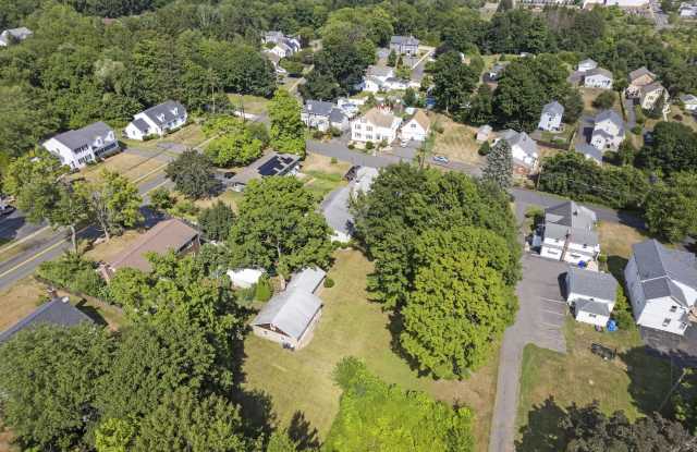 160 Beecher St Southington