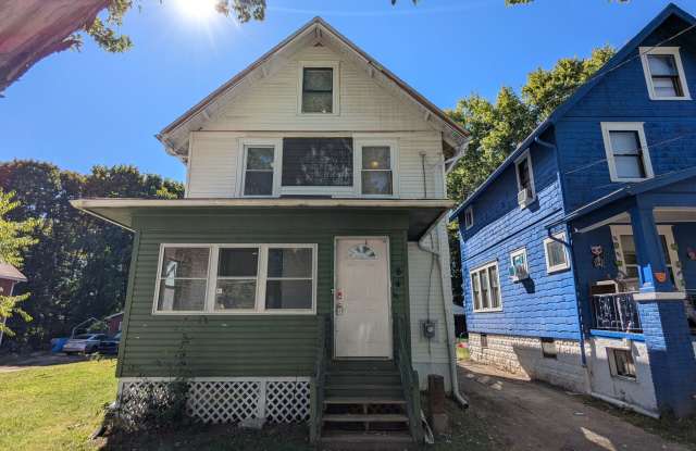 4-Bedroom, 1-Bathroom Single Family Home for Rent in Akron, Ohio Coming soon!