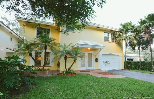 5521 S Sardinia St - 5521 Sardinia St, Coral Gables, FL 33146