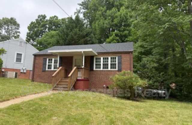310 S High St