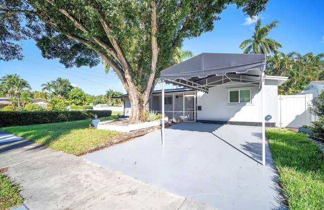 Beautiful Hollywood home in quiet neighborhood - 1125 North 13th Court, Hollywood, FL 33019