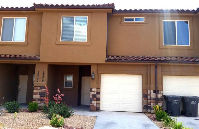 3 Bedroom Townhome In Santa Clara With Snow Canyon Views