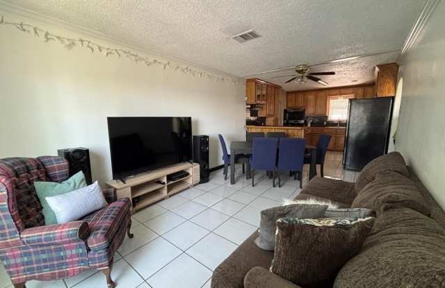 1607 Ave P