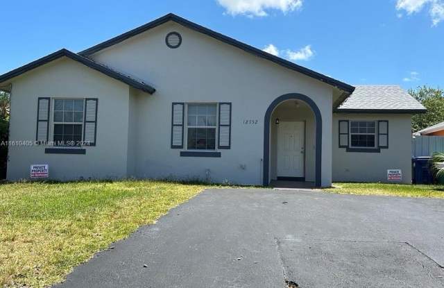 12752 SW 250th Ter