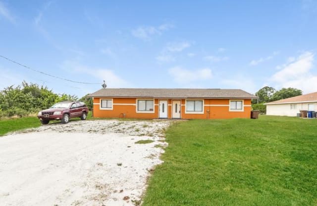 120 Gordon Avenue South - 120 120/122 Gordon Ave S, Lehigh Acres, FL 33973