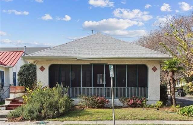 2738 CALHOUN Street