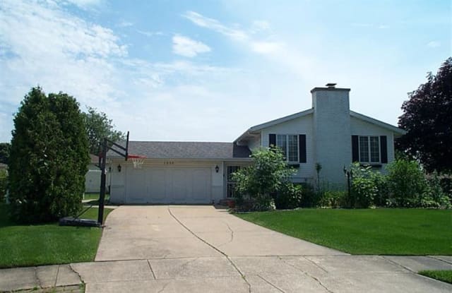 1636 Oakwood Court - 1636 Oakwood Court, Munster, IN 46321