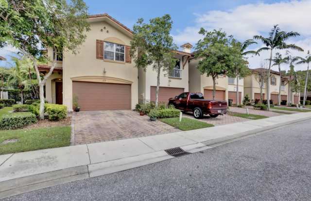 117 E Prive Cir - 117 East Prive Circle, Delray Beach, FL 33445