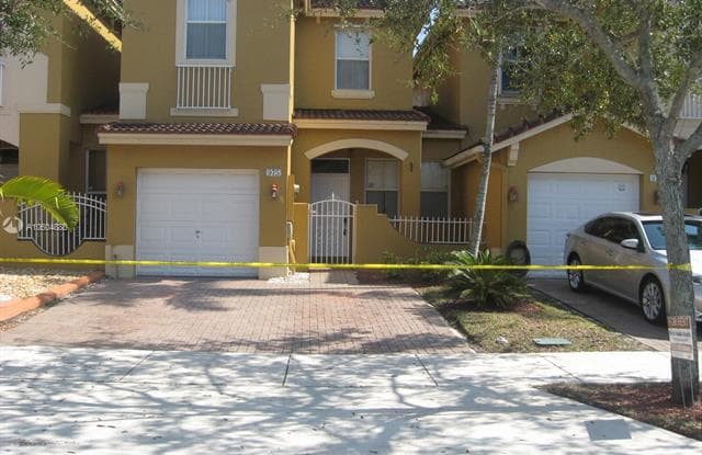 975 SW 154th Path - 975 SW 154th Path, Miami-Dade County, FL 33194