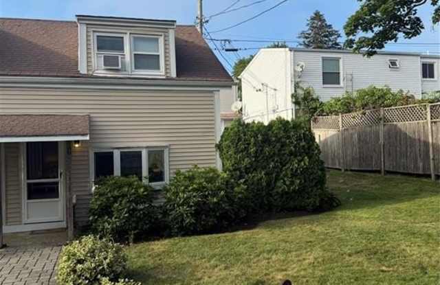 16 Dudley Avenue