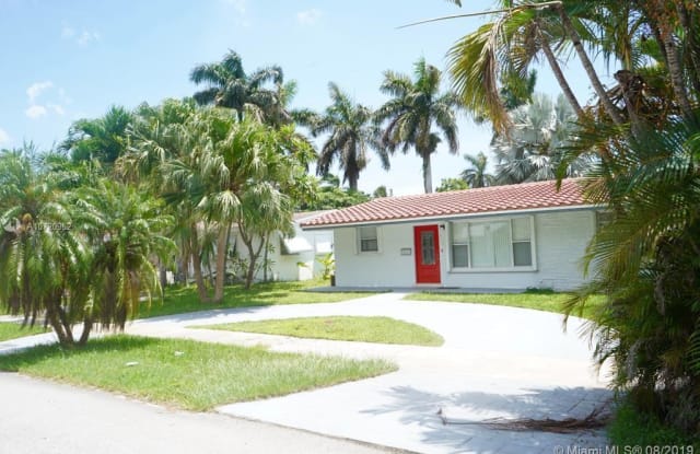 913 N 13th Ct - 913 North 13th Court, Hollywood, FL 33019