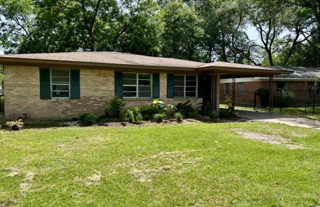 Photo of 1308 Parkview Dr