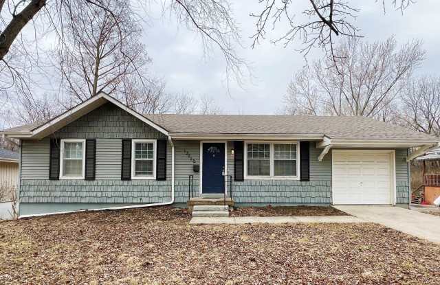 Photo of AVAILABLE SOON: Charming 3-Bedroom Home in Grandview!