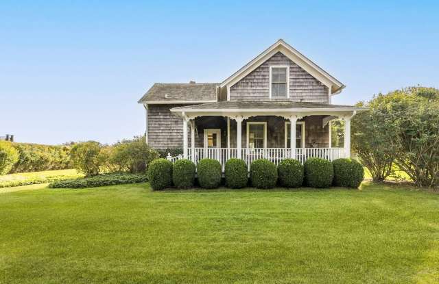 565 Hedges Lane