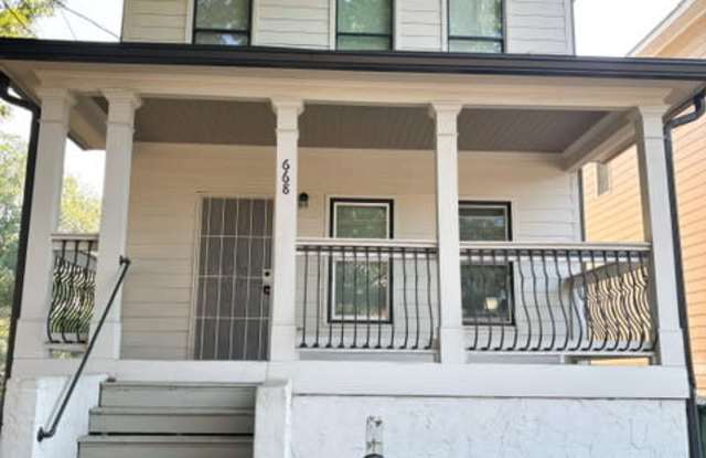 668 Smith Street Southwest