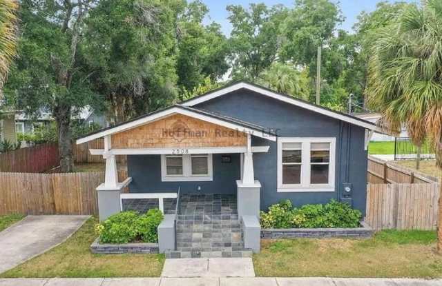 Photo of 2508 North Ola Avenue