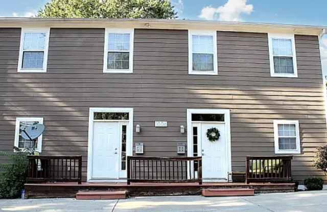 1006 East 61st Street - B